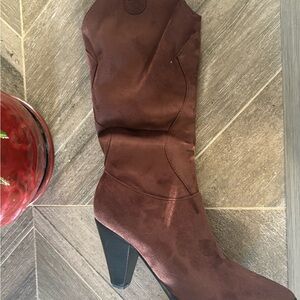 Amazons women size 5 lot of four pairs of heeled shoes and boots nwt